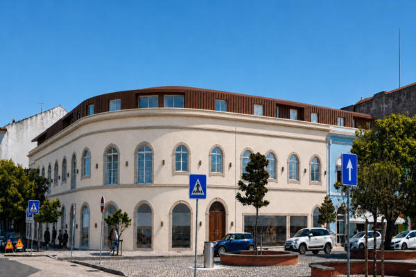 FACHADA_DIA_909x672