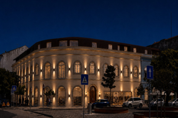 FACHADA_NOITE_909x672